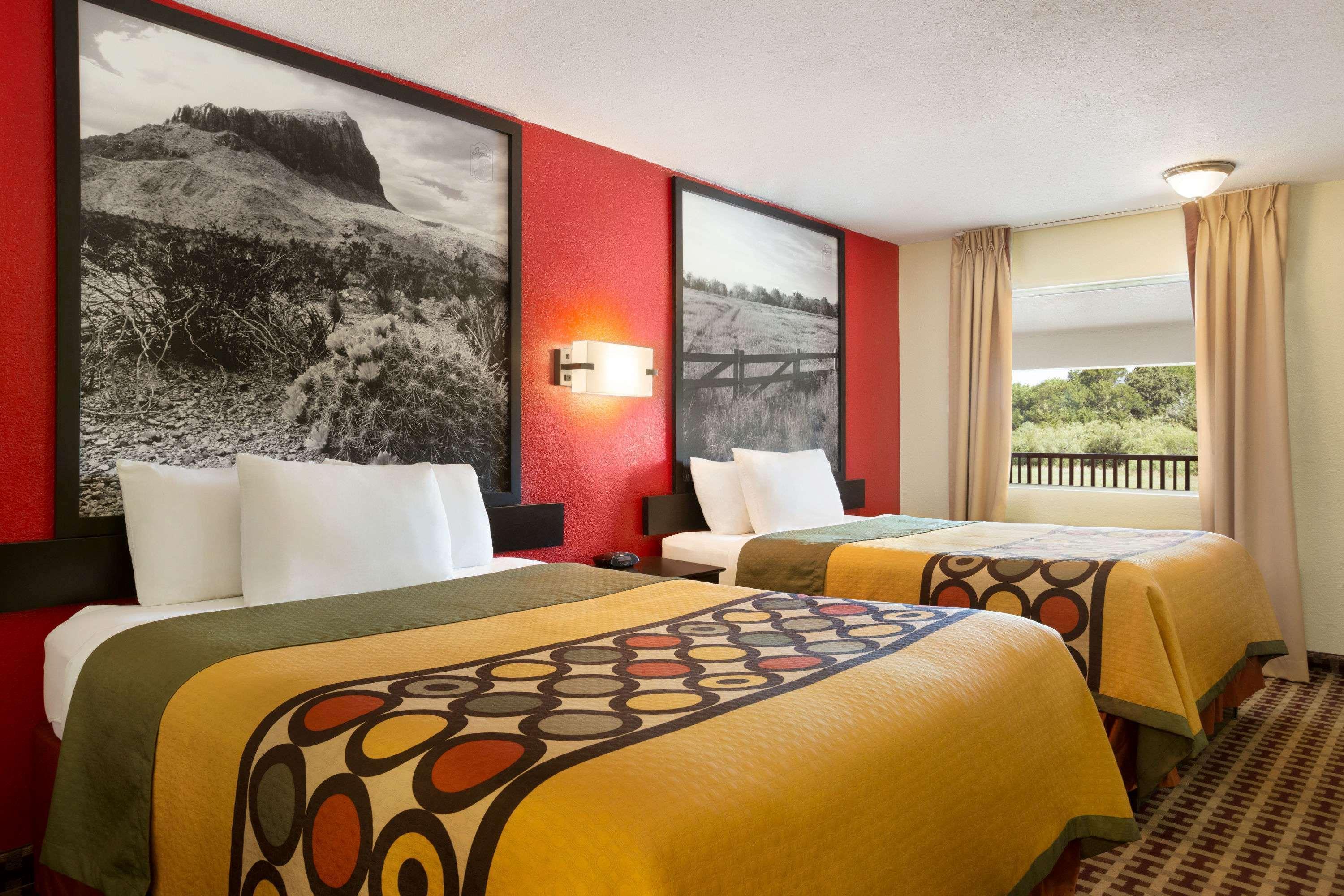 ซูเปอร์ 8 บาย วินด์แฮม คอร์ซิคานา Motel คอร์สิคานา ภายนอก รูปภาพ