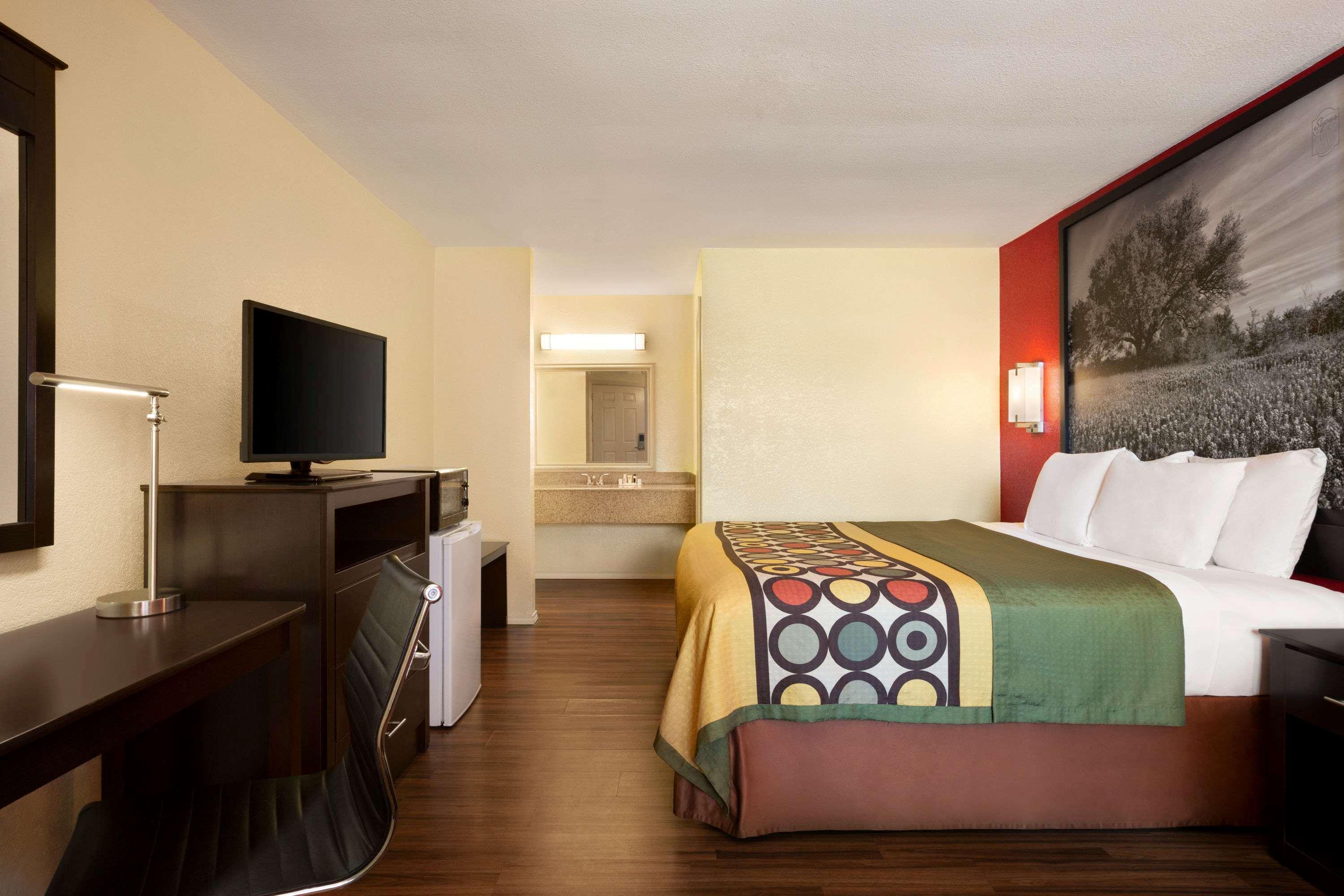 ซูเปอร์ 8 บาย วินด์แฮม คอร์ซิคานา Motel คอร์สิคานา ภายนอก รูปภาพ