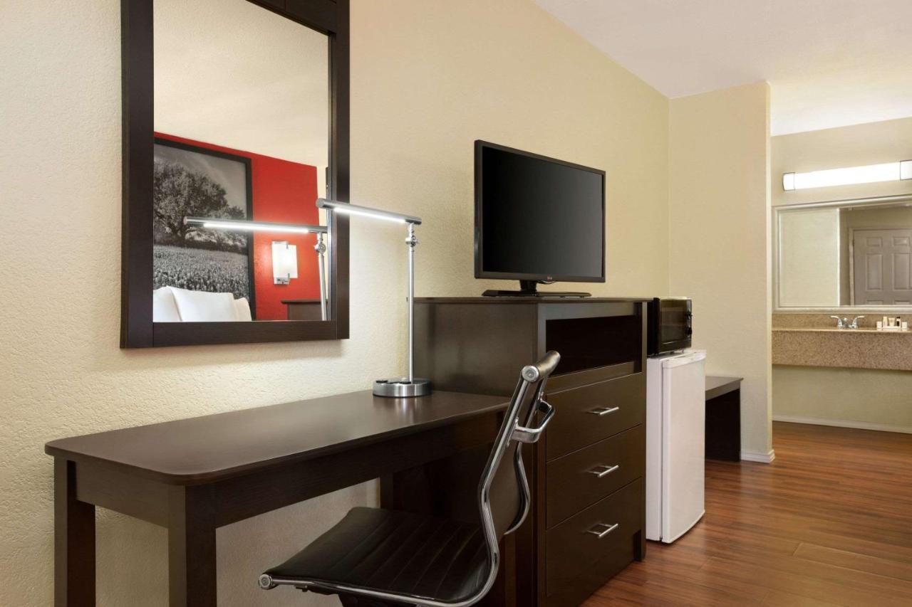 ซูเปอร์ 8 บาย วินด์แฮม คอร์ซิคานา Motel คอร์สิคานา ภายนอก รูปภาพ